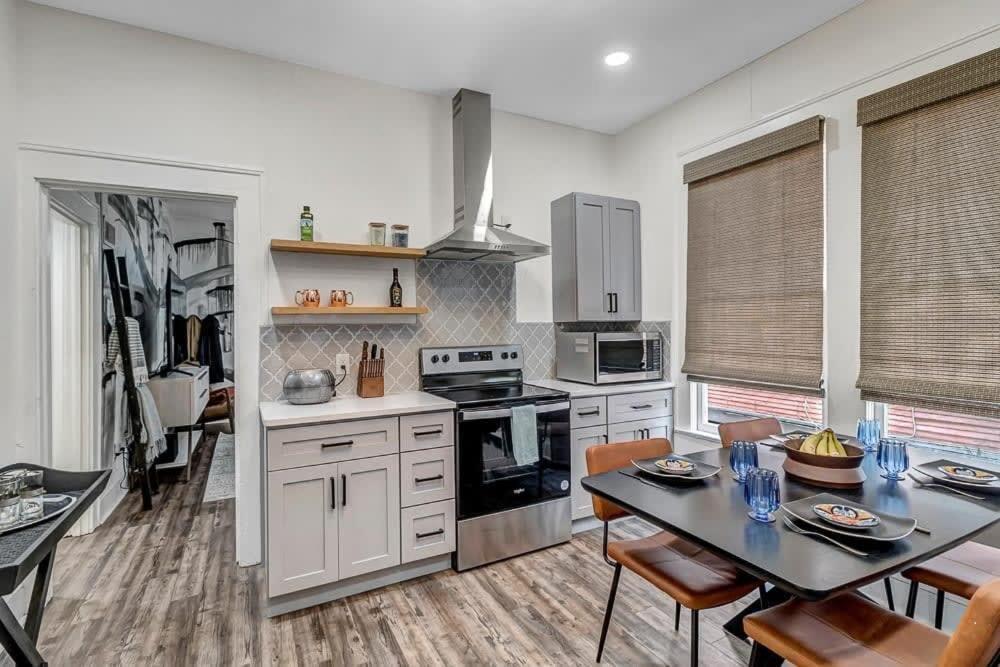 Contemporary Apartment - 5 Min To Tiaa Bank Field! Jacksonville Kültér fotó